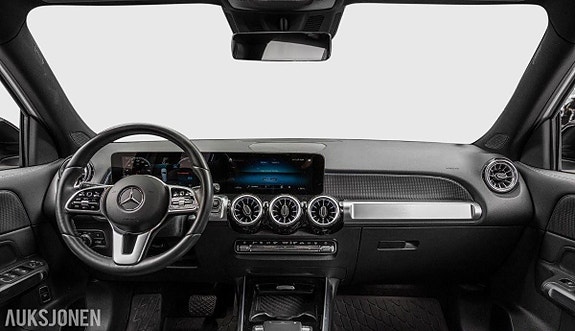 Mercedes-Benz EQB 13 of 19