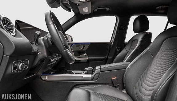 Mercedes-Benz EQB 9 of 19