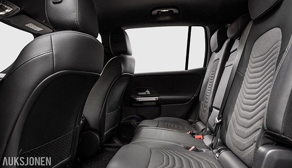 Mercedes-Benz EQB 18 of 19