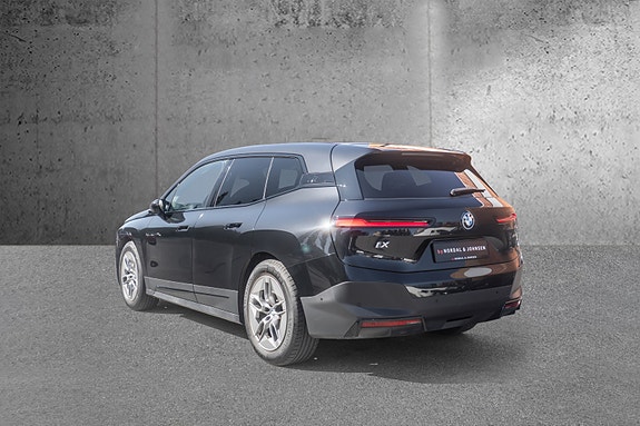BMW iX 3 of 30