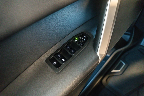 BMW iX 29 of 30