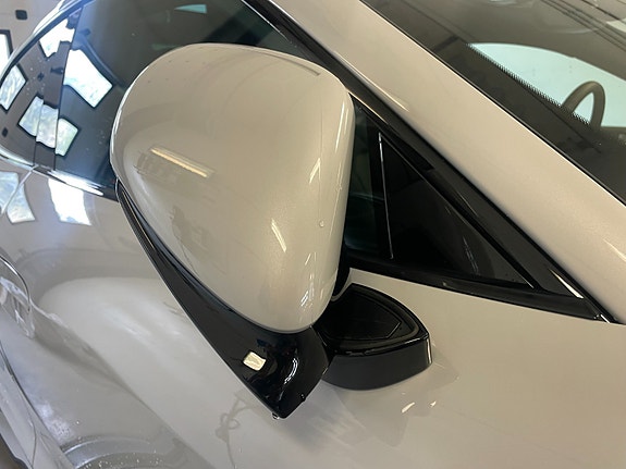 Porsche Taycan Sport Turismo 30 of 30