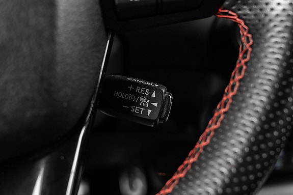 Toyota HiLux 18 of 29