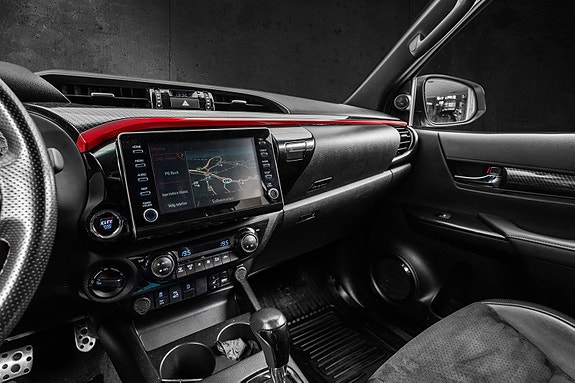 Toyota HiLux 20 of 29
