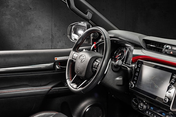 Toyota HiLux 29 of 29
