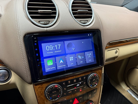 Mercedes-Benz GL350 16 of 29