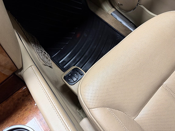Mercedes-Benz GL350 23 of 29