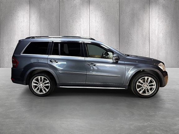 Mercedes-Benz GL350 4 of 29