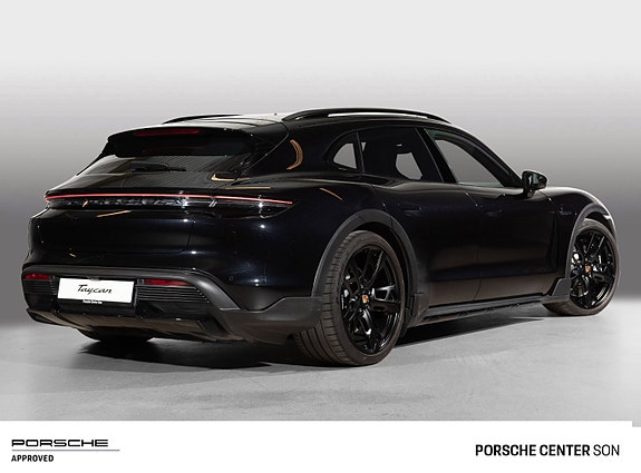 Porsche Taycan Cross Turismo 3 of 30