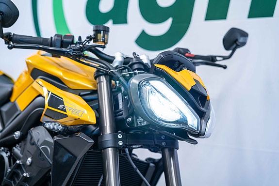 Triumph Street Triple 765 RS **KAMPANJE SPAR 10 000KR** KUN 1 STYKK - med varmeholker og skiltbrakett ferdig montert! 2 of 13