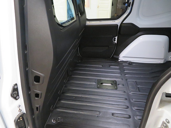 Nissan Townstar 23 of 30