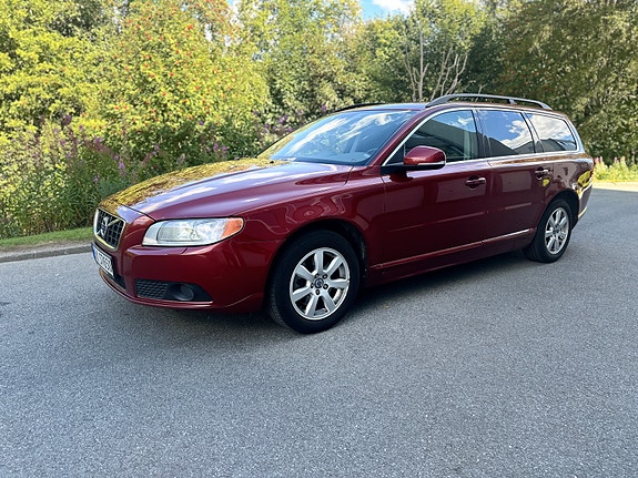 Volvo V70 5 of 30