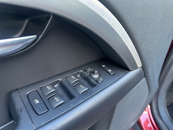Volvo V70 15 of 30