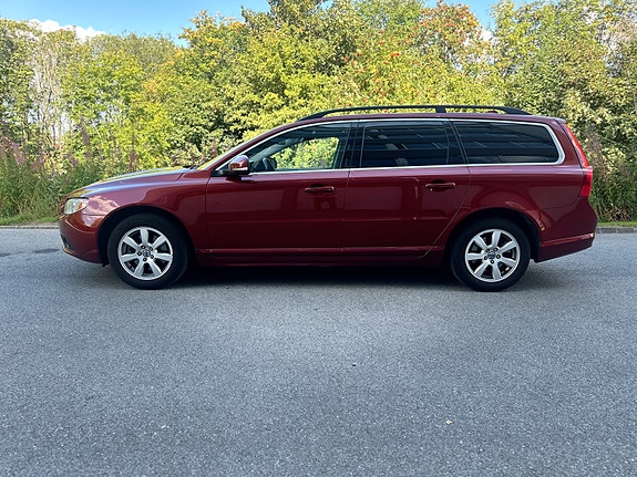 Volvo V70 4 of 30
