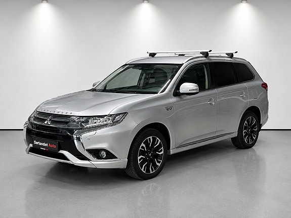 Mitsubishi Outlander 2 of 25