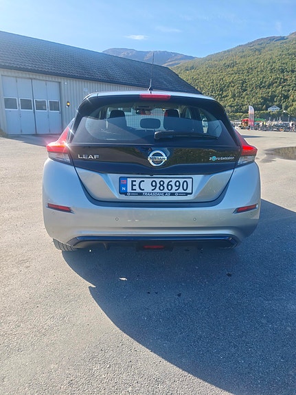 Nissan Leaf 4 of 20