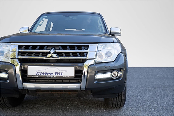 Mitsubishi Pajero 6 of 30