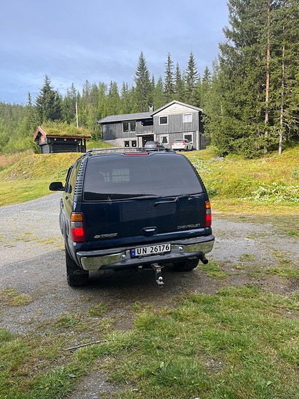 Chevrolet Tahoe 3 of 12