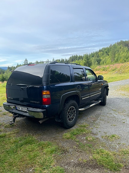 Chevrolet Tahoe 4 of 12