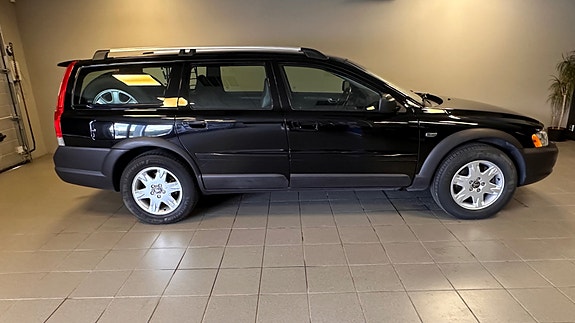 Volvo XC70 4 of 25