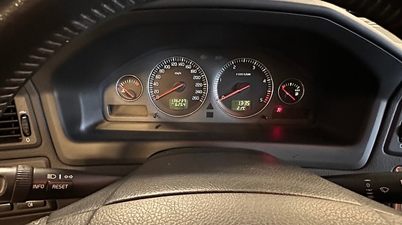 Volvo XC70 20 of 25