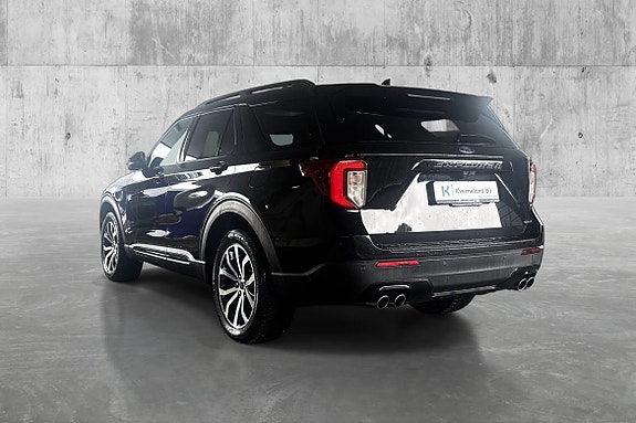 Ford Explorer 3 of 30