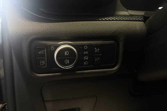 Ford Explorer 15 of 30