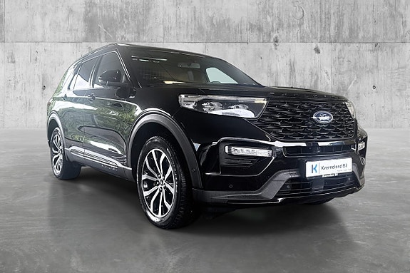 Ford Explorer 7 of 30