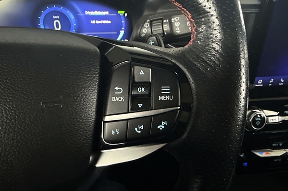 Ford Explorer 18 of 30