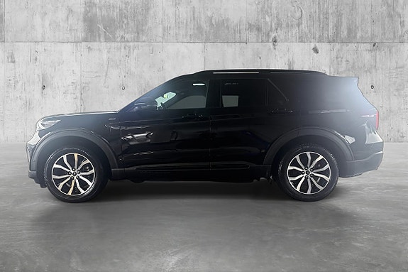 Ford Explorer 2 of 30