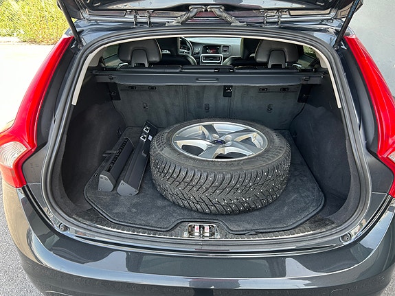 Volvo V60 9 of 30