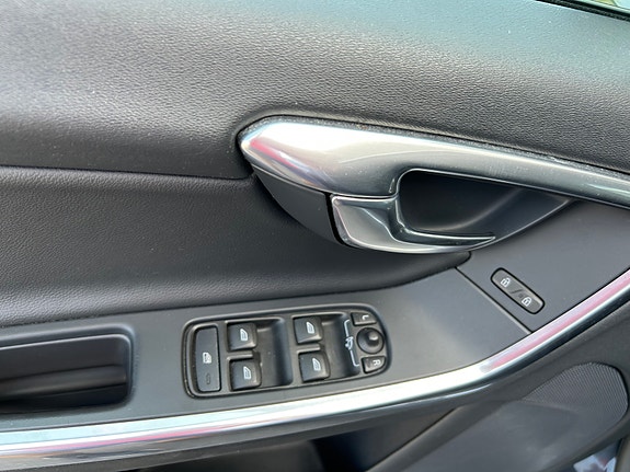 Volvo V60 15 of 30