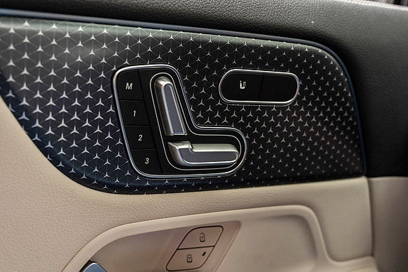 Mercedes-Benz EQA300 14 of 30