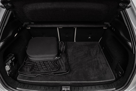Mercedes-Benz EQA300 25 of 30