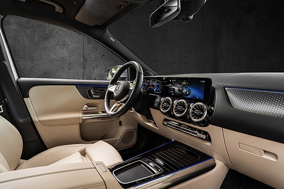 Mercedes-Benz EQA300 29 of 30