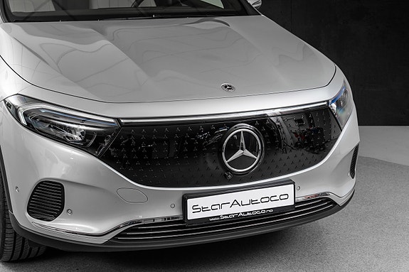 Mercedes-Benz EQA300 2 of 30