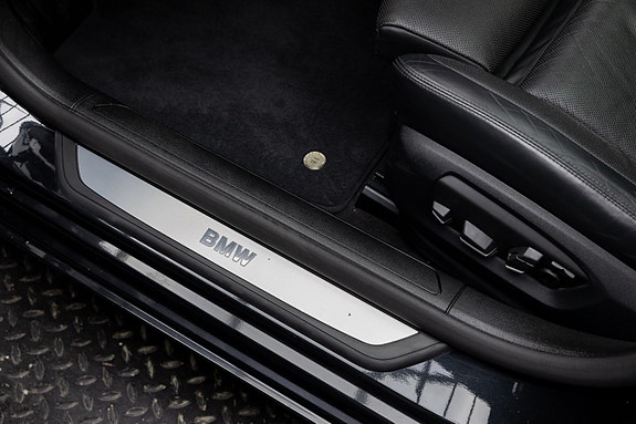 BMW 750i 16 of 30