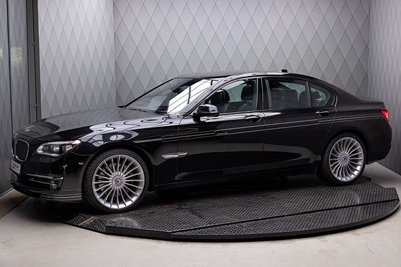 BMW 750i 2 of 30
