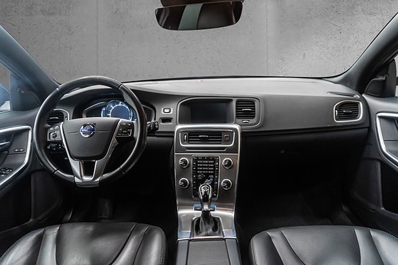 Volvo V60 10 of 30