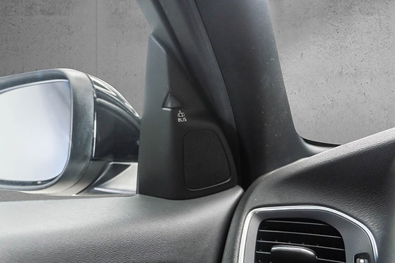 Volvo V60 25 of 30
