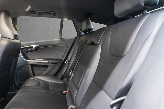 Volvo V60 16 of 30