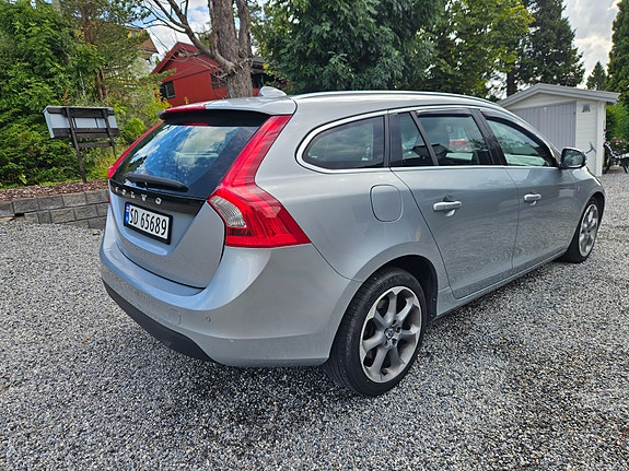 Volvo V60 3 of 18