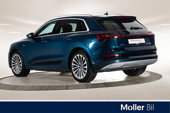 Audi e-tron 8 of 30