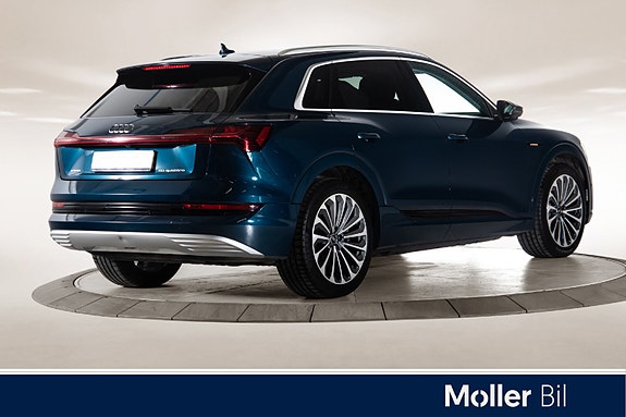 Audi e-tron 5 of 30