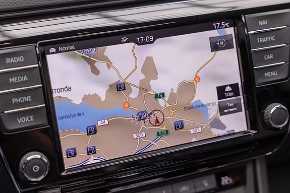 Skoda Superb 21 of 25