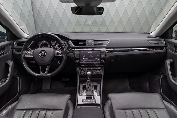 Skoda Superb 15 of 25