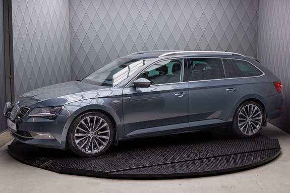 Skoda Superb 2 of 25