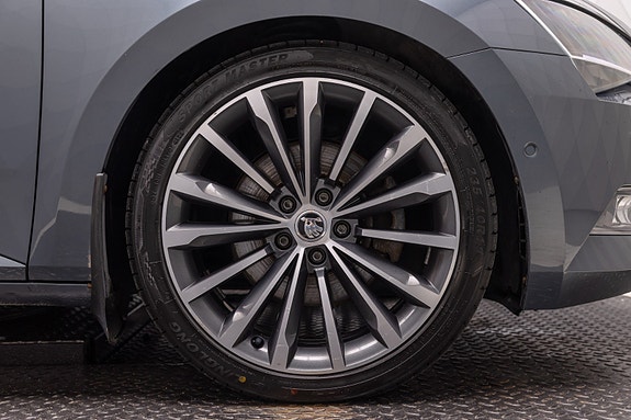 Skoda Superb 12 of 25