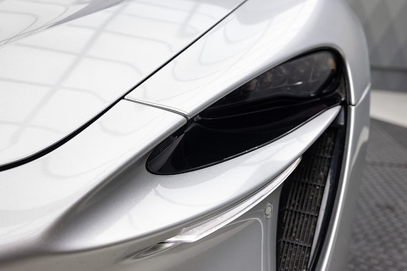 McLaren Artura 13 of 30