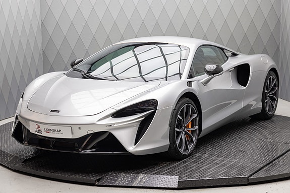 McLaren Artura 3 of 30